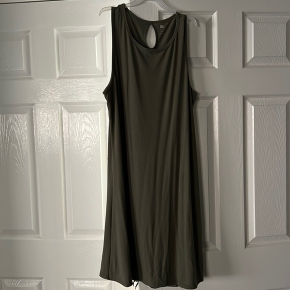 Olive green dress - Picture 1 of 4